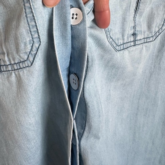 INC Denim Long Sleeve button down shirt buttery soft chambray light blue W sz 8 - Picture 5 of 9